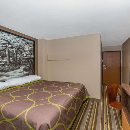 Super 8 by Wyndham Chattanooga Lookout Mountain TN Bagian luar foto