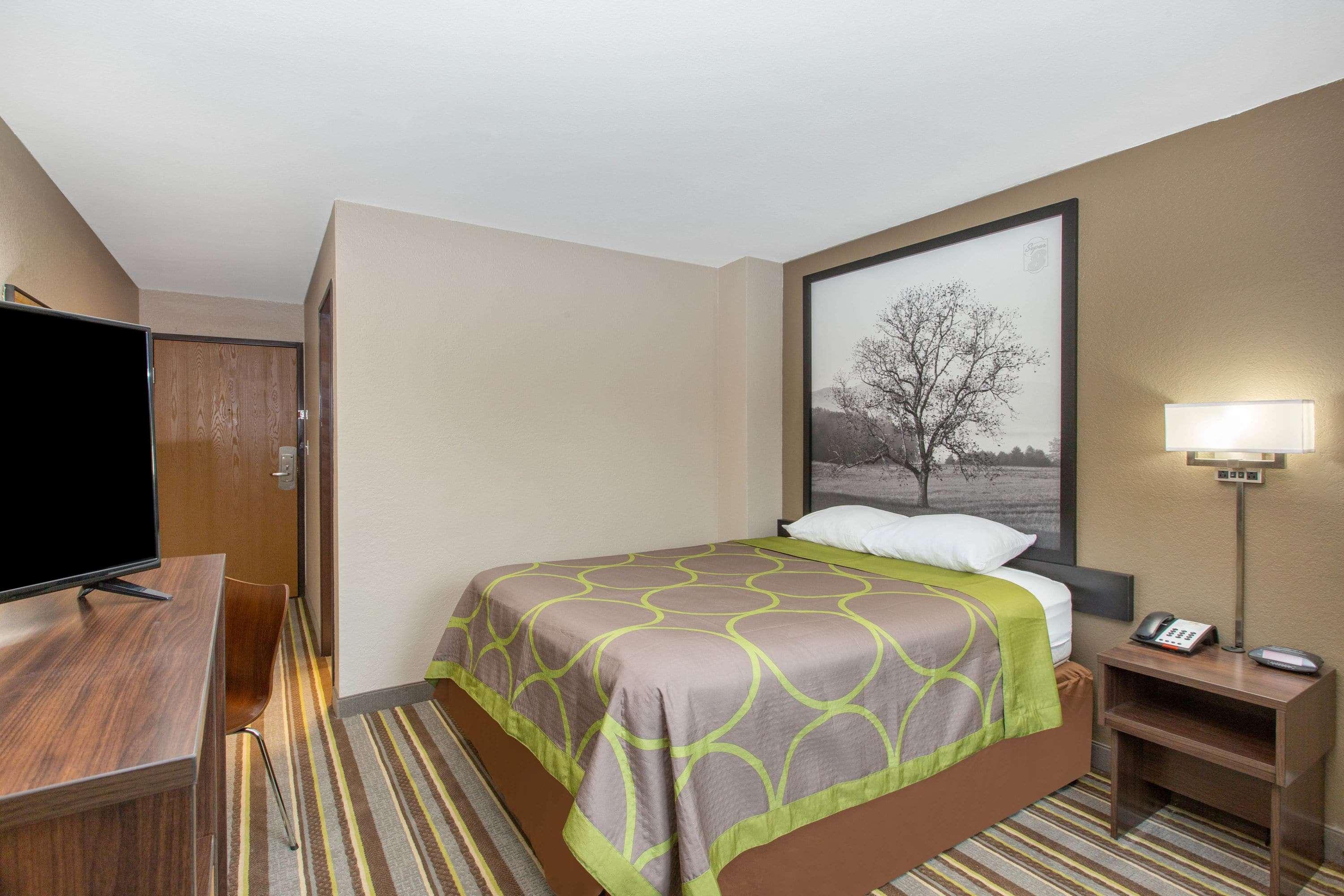 Super 8 by Wyndham Chattanooga Lookout Mountain TN Bagian luar foto