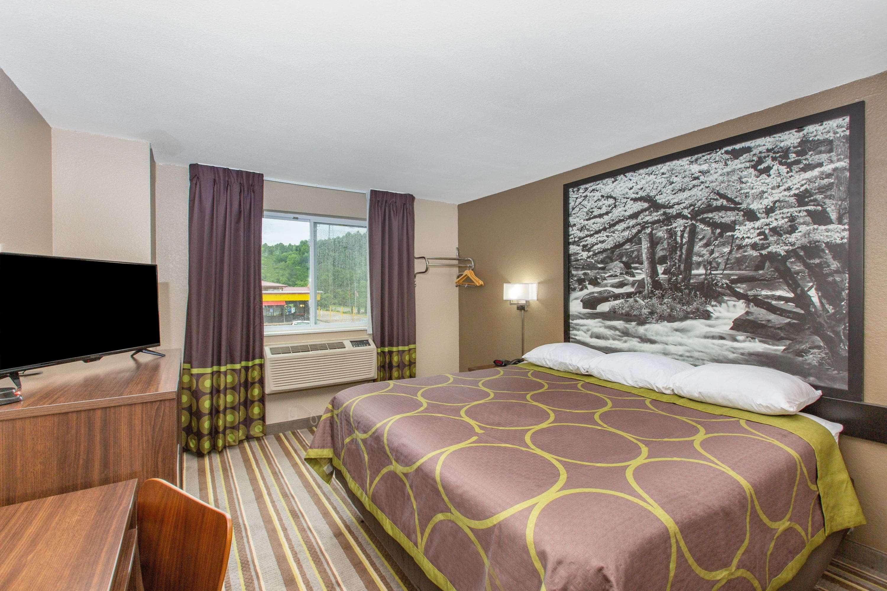 Super 8 by Wyndham Chattanooga Lookout Mountain TN Bagian luar foto